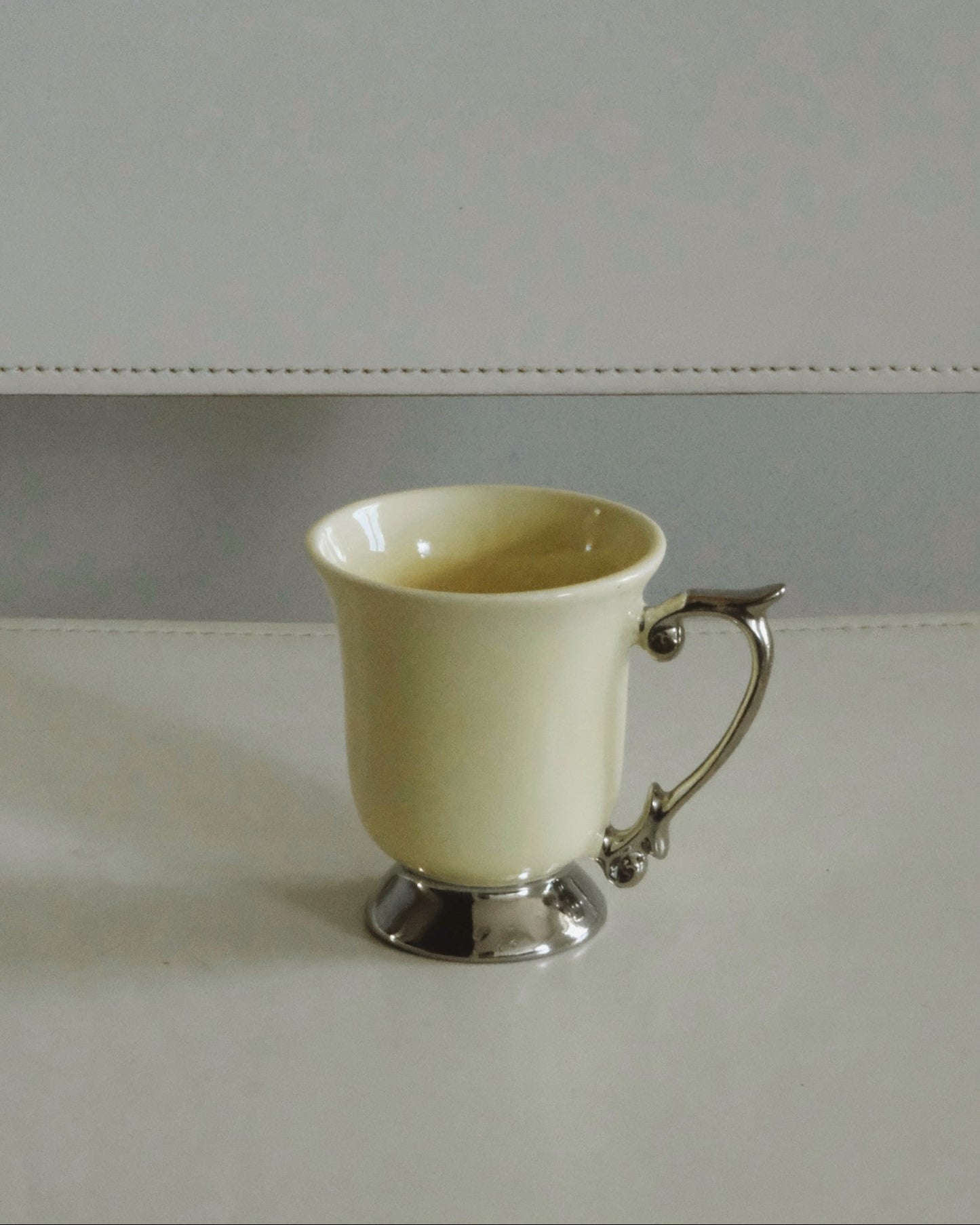 CUP VINTAGE 270 YELLOW